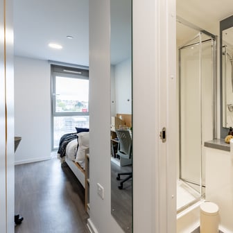 Platinum En Suite - Image 7